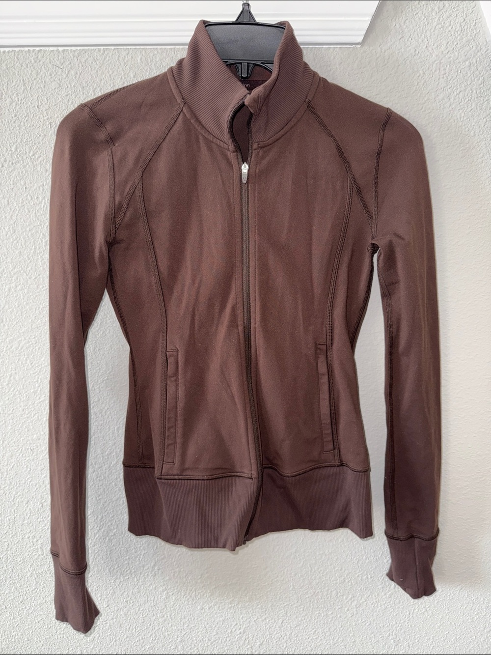 Aritzia Tna Zip-up Active Jacket